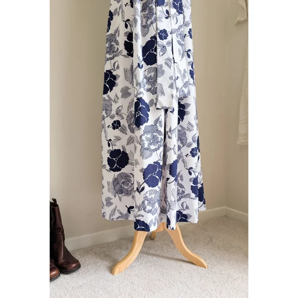 70s White & Blue Floral Print Flutter Sleeve Feminine 1970s Empire Maxi Dress - Picture 11 of 16